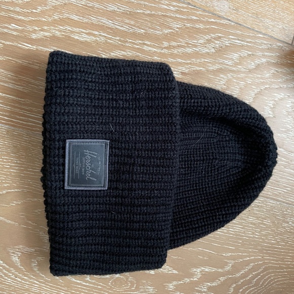 Herschel Juneau Beanie - Picture 3 of 4